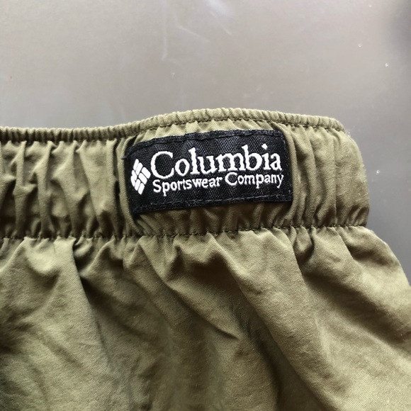 Columbia Cargo Shorts ( With belt ! ) - Picture 3 of 4